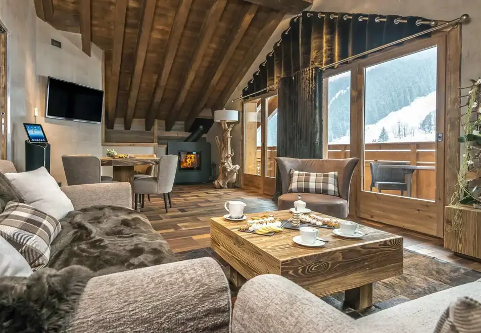 La Kaila, Meribel (hotel) - Typical suite exception room style
