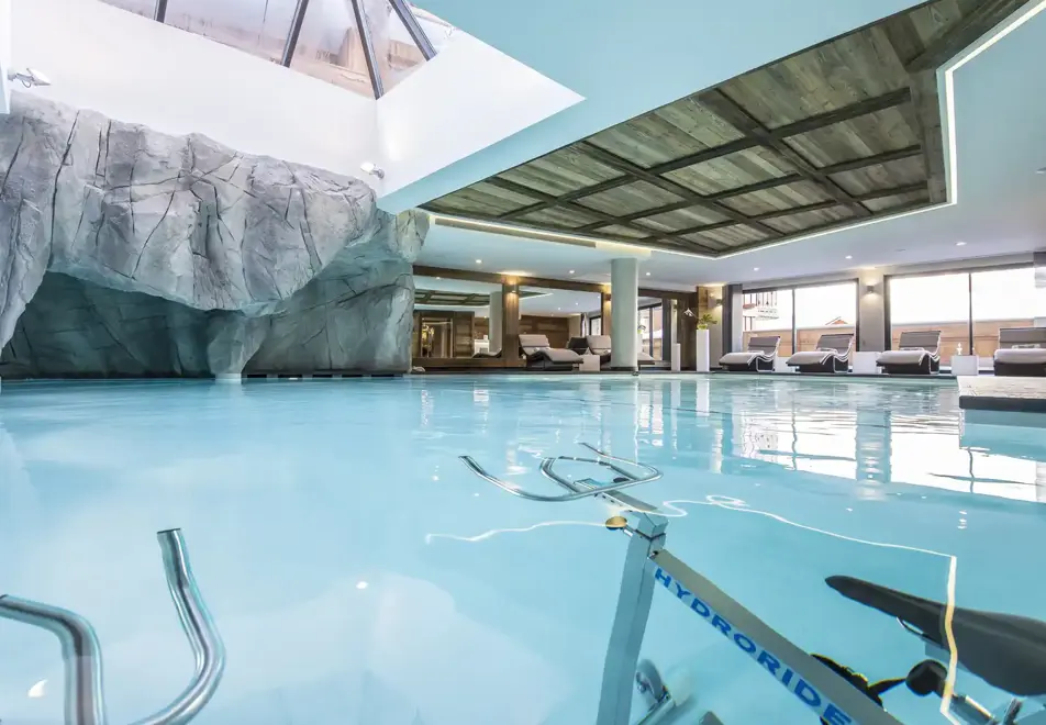La Kaila, Meribel (hotel) - Indoor heated pool
