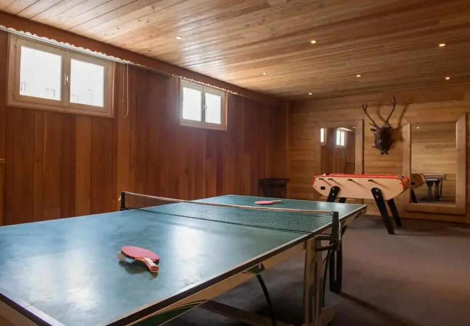 Chamois d'Or, Alpe d'Huez (hotel) - Games room