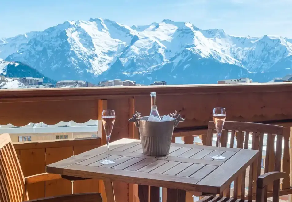 Chamois d'Or, Alpe d'Huez (hotel) - View from some bedrooms