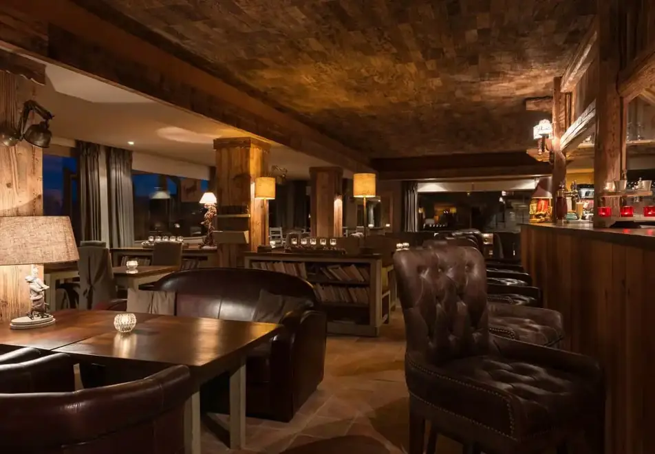 Chamois d'Or, Alpe d'Huez (hotel) - Hotel bar