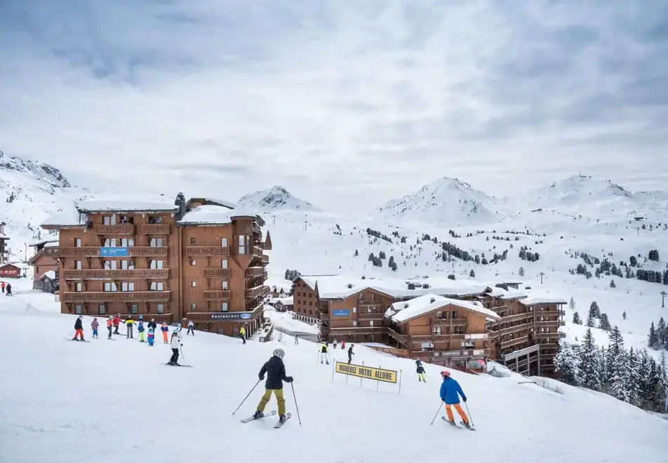 Les Balcons de Belle Plagne, Belle Plagne (self catered apartments) - Apartments on the right, ski-in/ski-out