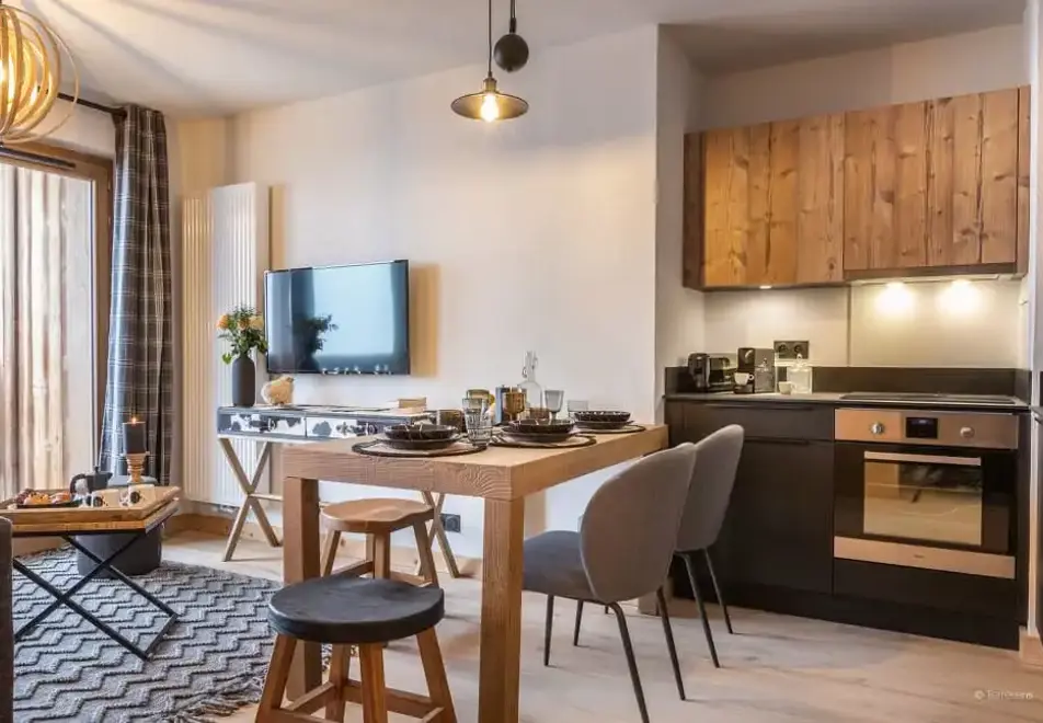 Snoroc, Plagne Montalbert (self catered apartments) - Typical 1 bedroom apartment style