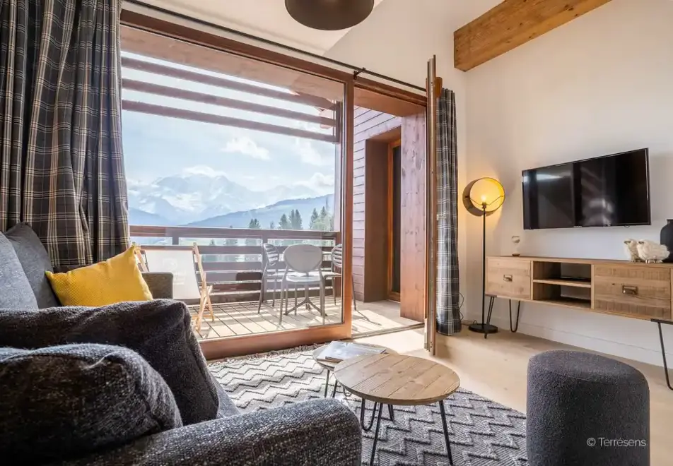 Les Roches Blanches, Combloux (self catered apartments) - Typical 1 bed 4 premium apartment style