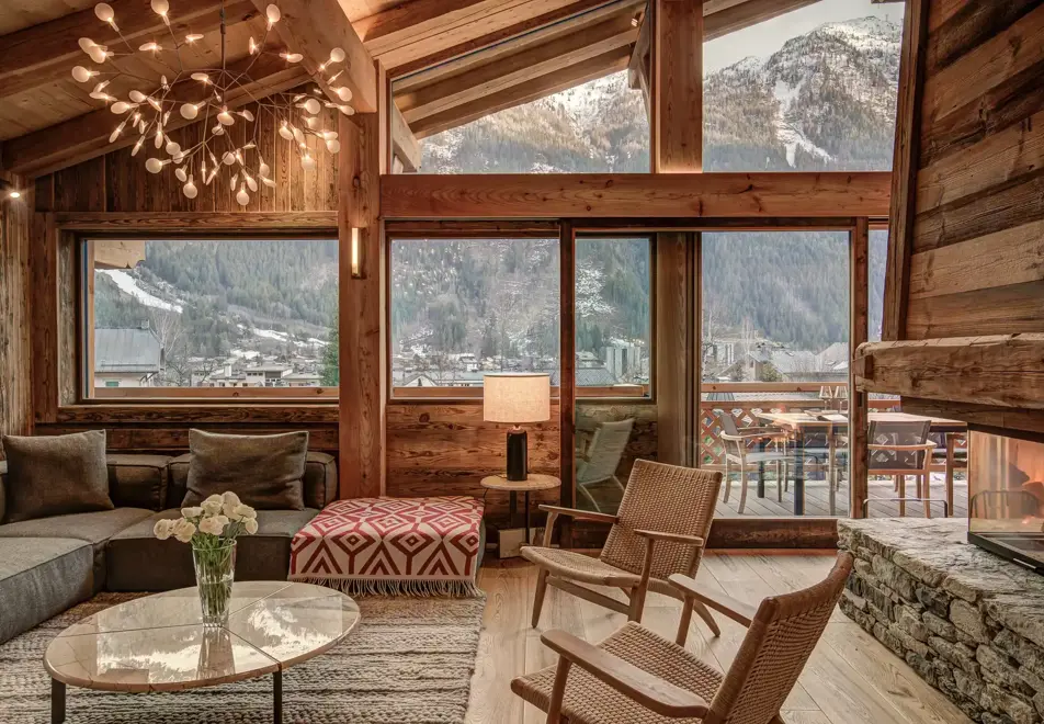 Chalet Alaska, Chamonix (self catered chalet) - Panoramic views from living area (©Adam Johnston)