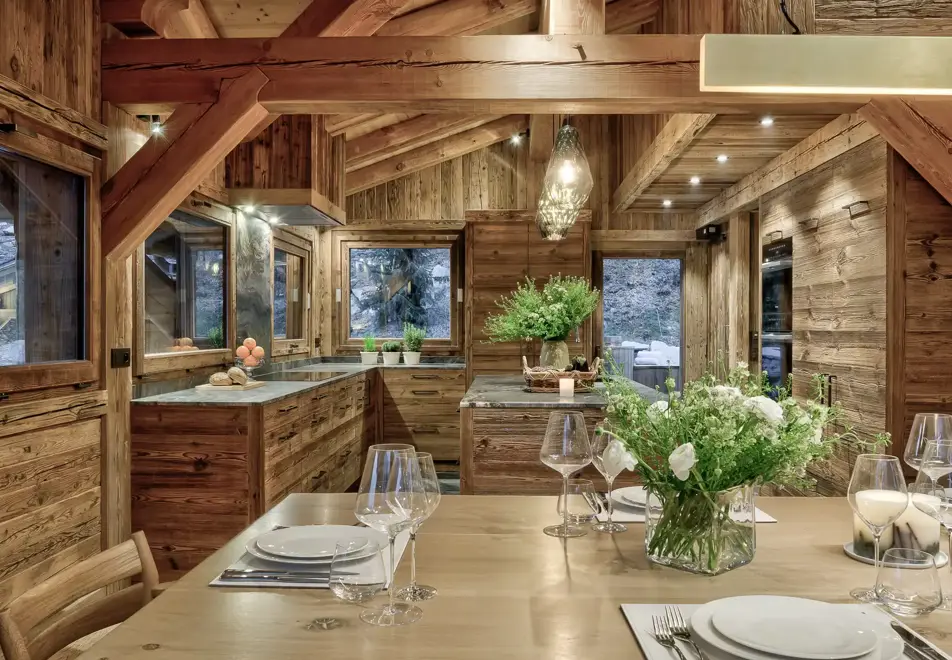 Chalet Alaska, Chamonix (self catered chalet) - Kitchen/diner (©Adam Johnston)