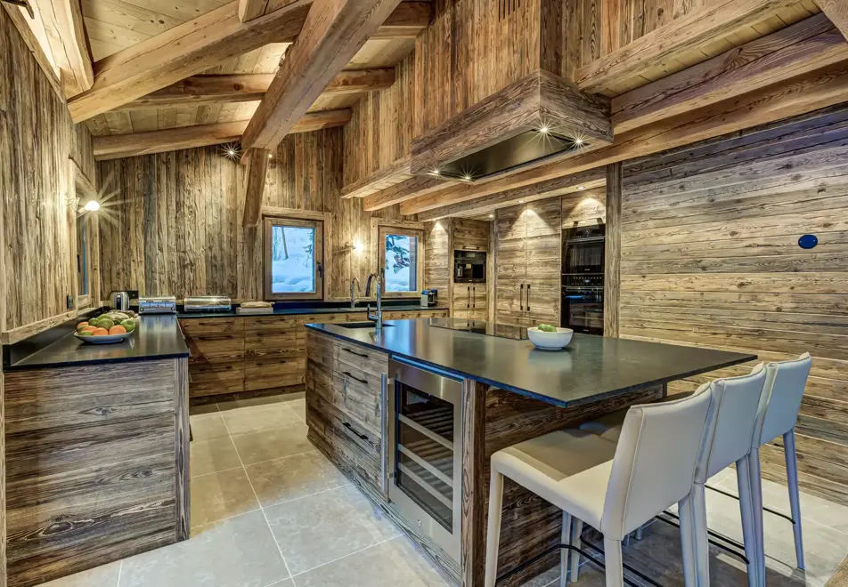 Chalet Azurite, Chamonix (self catered chalet) - Kitchen/diner (©Adam Johnston)