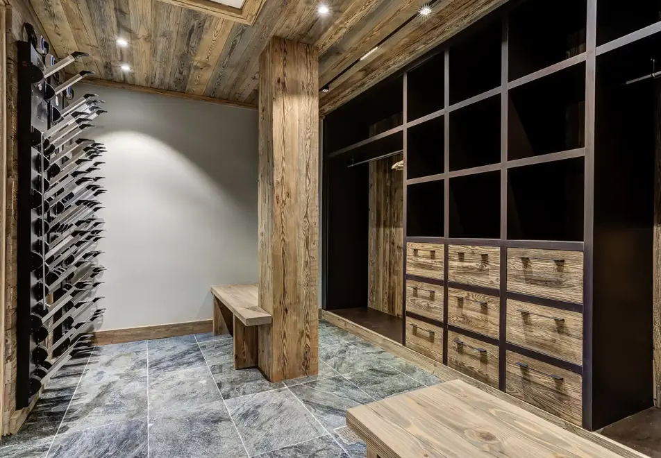 Chalet Azurite, Chamonix (self catered chalet) - Ski room (©Adam Johnston)