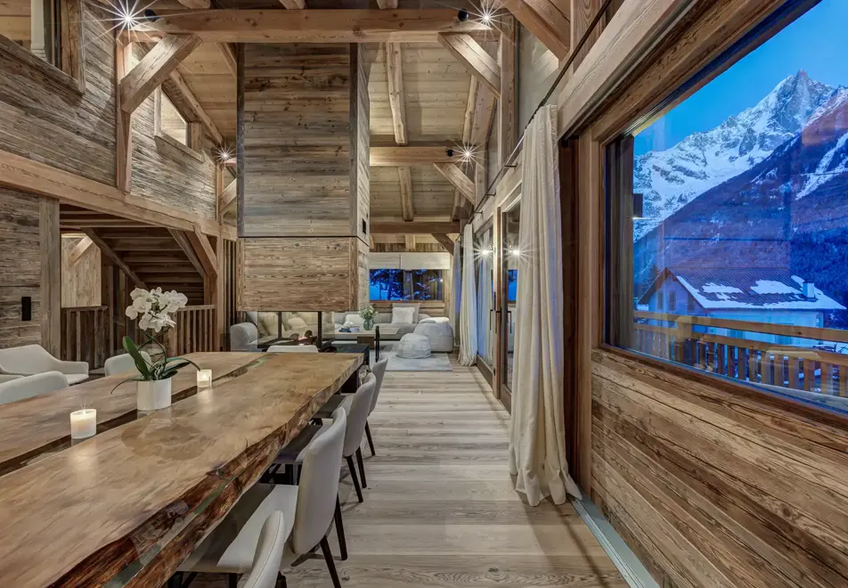 Chalet Azurite, Chamonix (self catered chalet) - Dining area (©Adam Johnston)