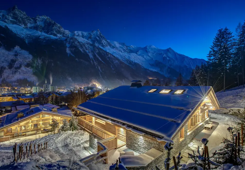 Chalet Azurite, Chamonix (self catered chalet) - Stunning winter location (©Adam Johnston)
