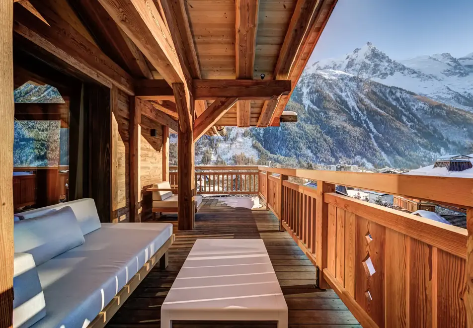 Chalet Azurite, Chamonix (self catered chalet) - Stunning winter location (©Adam Johnston)