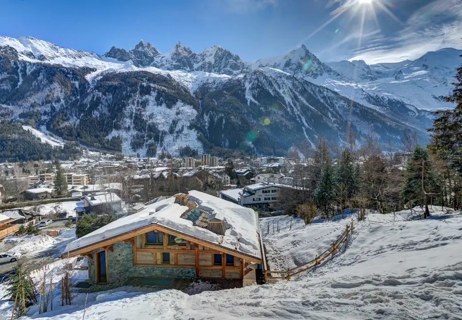 Chalet Saphir, Chamonix (self catered chalet) - Stunning winter location (©Adam Johnston)