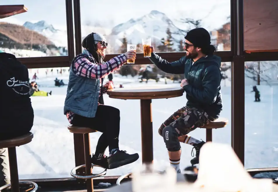 Cote Brune, Les 2 Alpes (hotel) - Bar