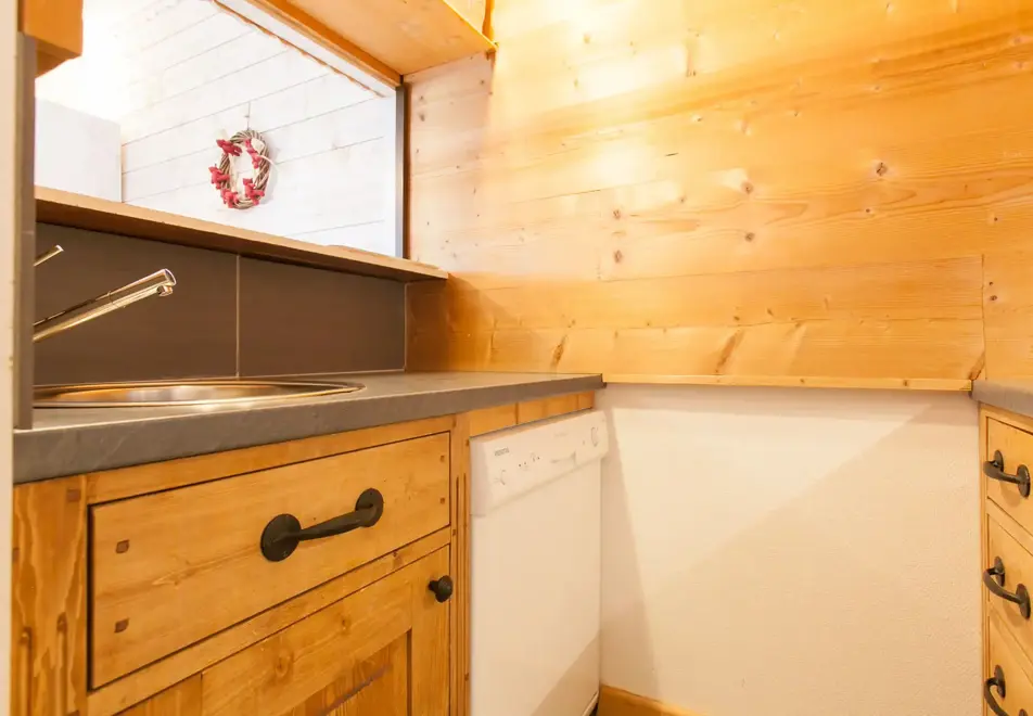 Fontaines Blanches, Avoriaz (self catered apartments) - 1 bedroom 4 comfort typical style
