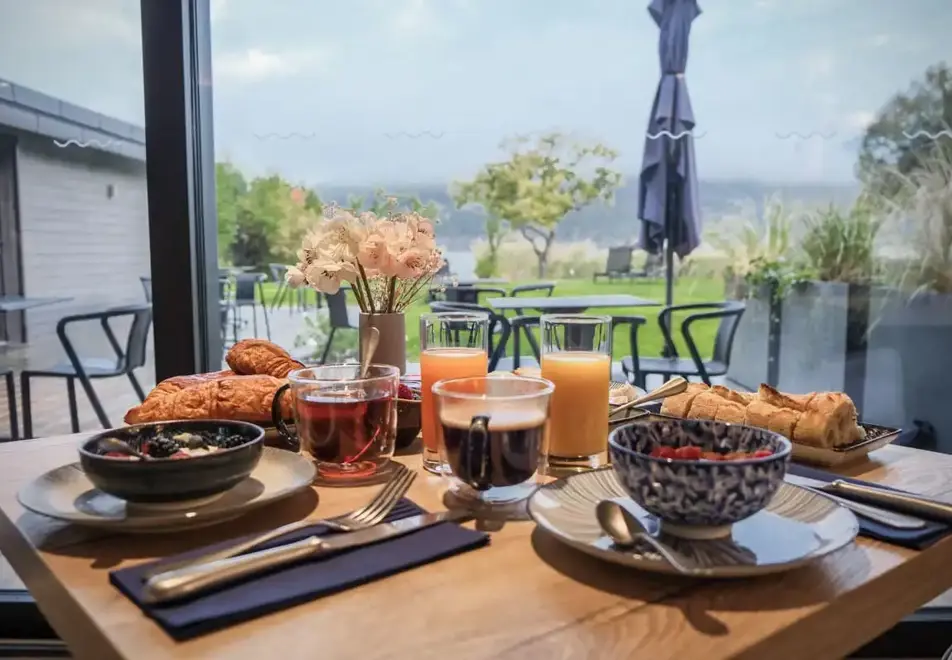 Villa Caroline, Lake Annecy - Breakfast