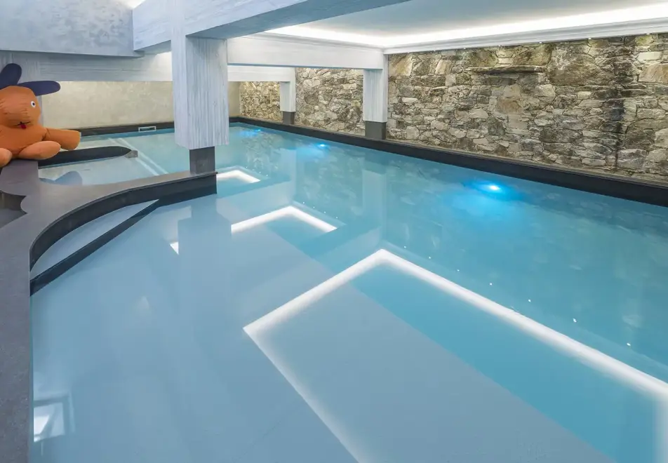 La Chaudanne, Meribel (hotel) - Indoor heated pool