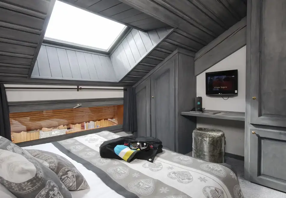 La Chaudanne, Meribel (hotel) - Typical small room style