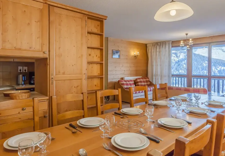 Les Balcons de la Rosiere, La Rosiere (self catered apartments) - Typical 10 person apartment style