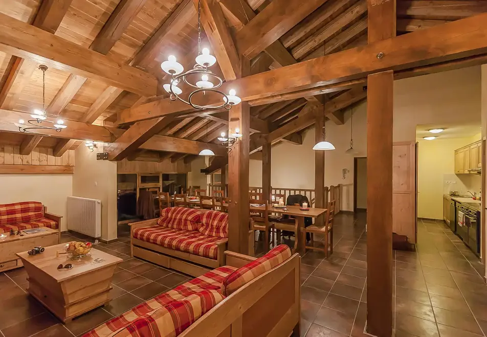 Les Balcons de la Rosiere, La Rosiere (self catered apartments) - Typical 16 person apartment style