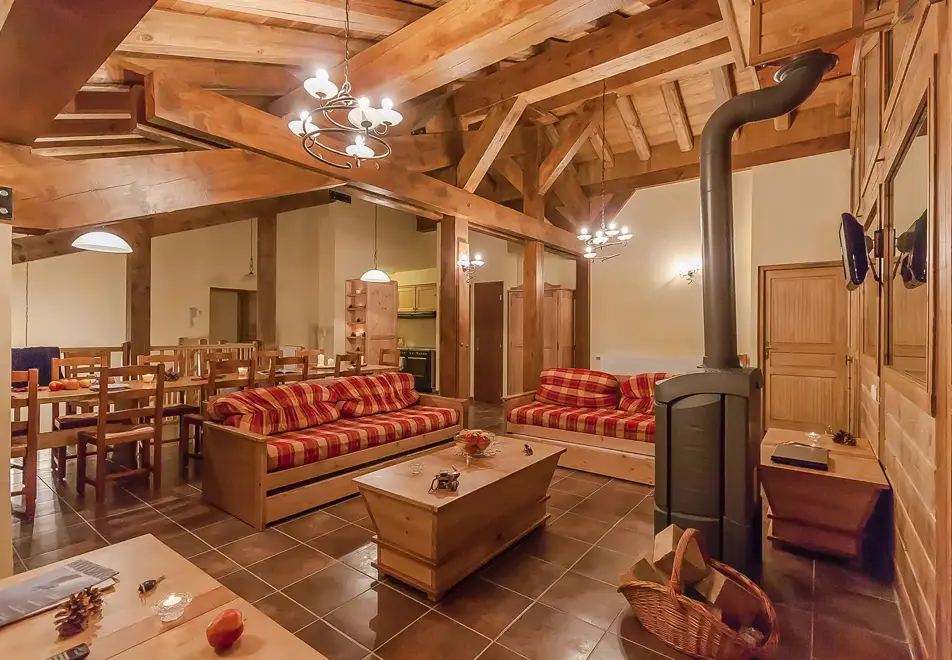 Les Balcons de la Rosiere, La Rosiere (self catered apartments) - Typical 16 person apartment style