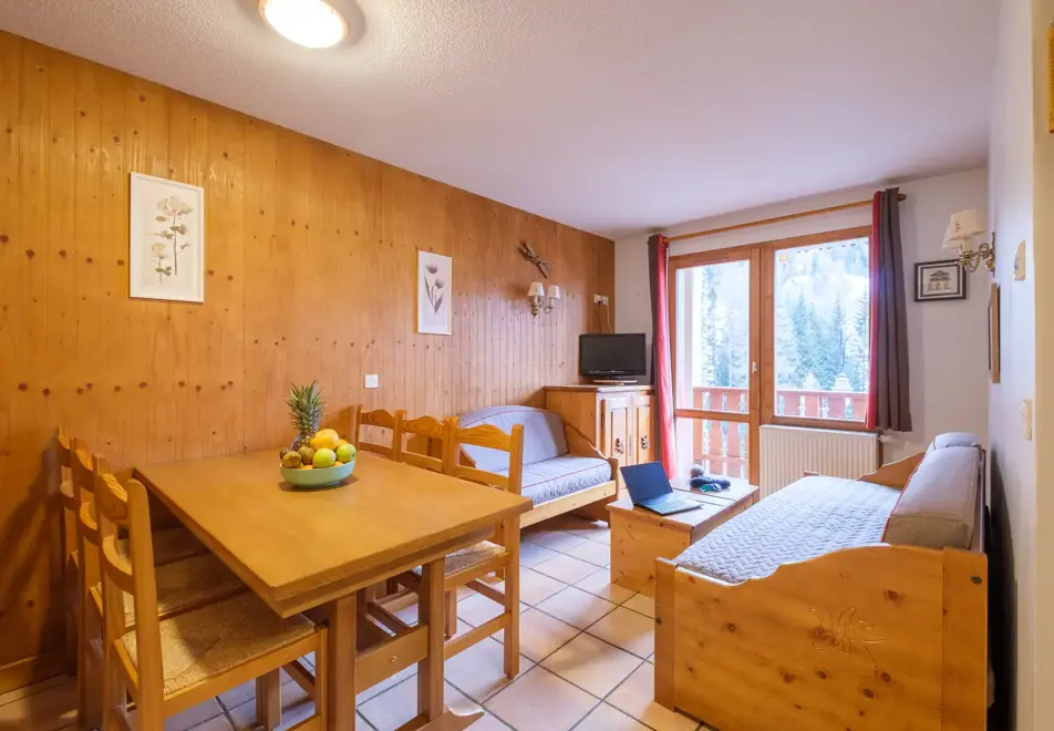 Les Balcons en Haut, Val Cenis (self catered apartments) - Typical 6 person apartment style
