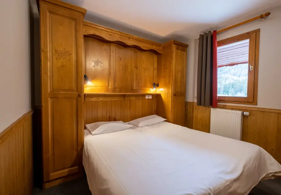 Les Balcons en Haut, Val Cenis (self catered apartments) - Typical 14 person apartment style