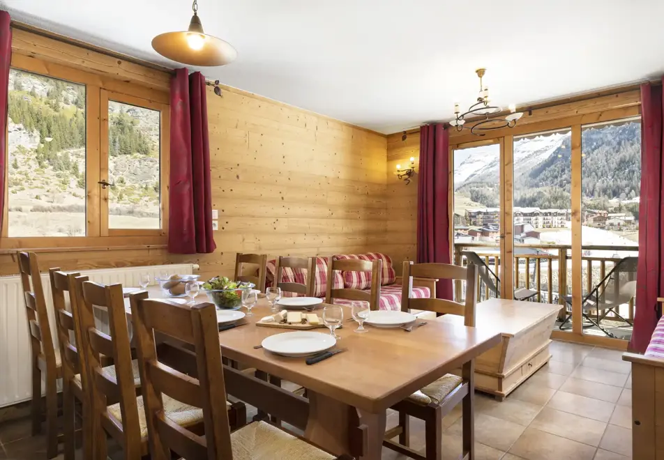 Les Balcons de Village, Val Cenis (self catered apartments) - Typical apartment style