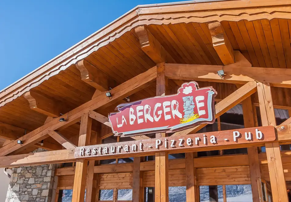 Les Balcons de Village, Val Cenis (self catered apartments) - La Bergerie restaurant