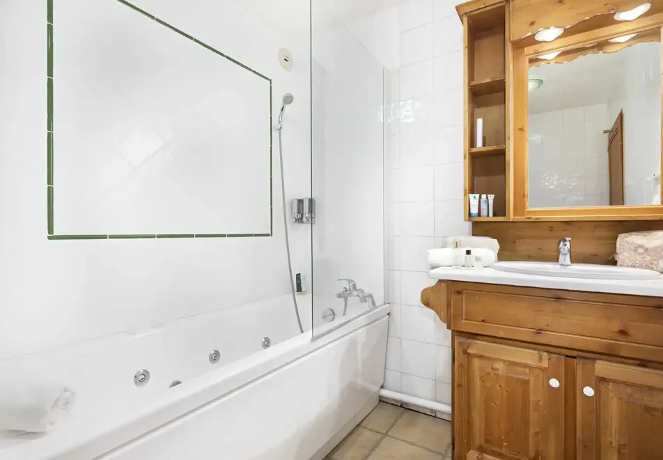 Les Balcons de Val Thorens, Val Thorens (self catered apartment) - Typical apartment style