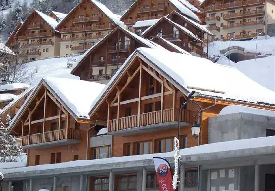 Les Chalets d'Adrien, Valloire (self catered apartments)