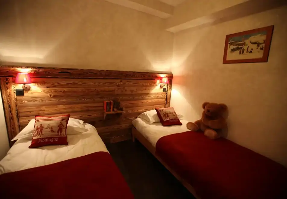 Les Chalets d'Adrien, Valloire (self catered apartments) - Adrien 2