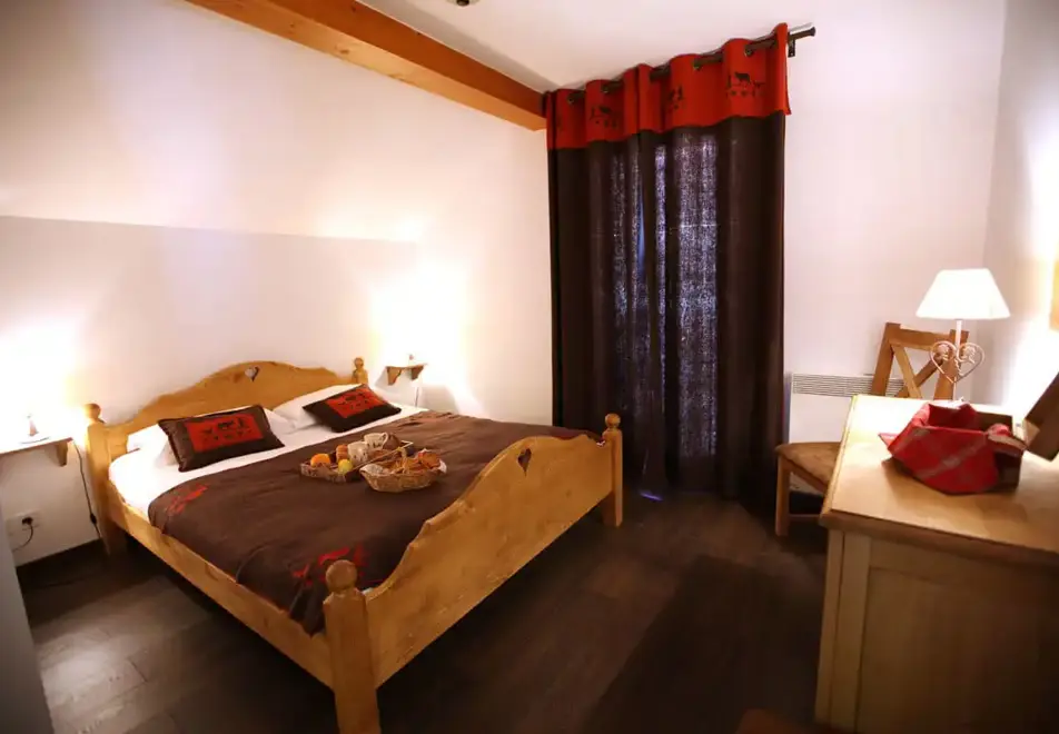 Les Chalets d'Adrien, Valloire (self catered apartments) - Adrien 4