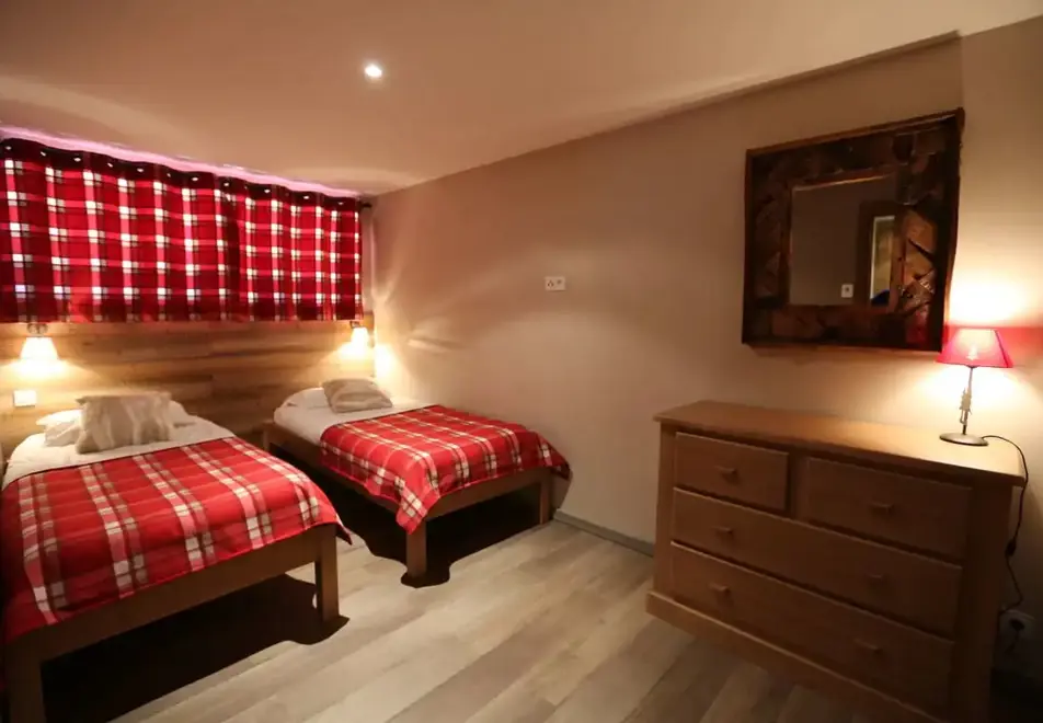 Les Chalets d'Adrien, Valloire (self catered apartments) - Adrien 6