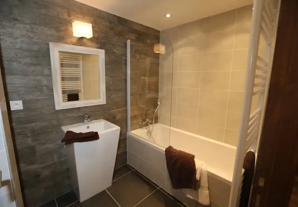 Les Chalets d'Adrien, Valloire (self catered apartments) - Adrien 7