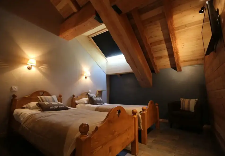 Les Chalets d'Adrien, Valloire (self catered apartments) - Adrien 8