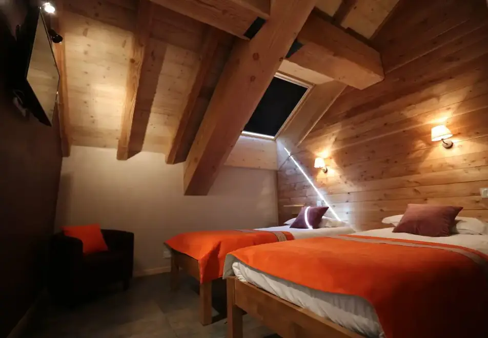 Les Chalets d'Adrien, Valloire (self catered apartments) - Adrien 9