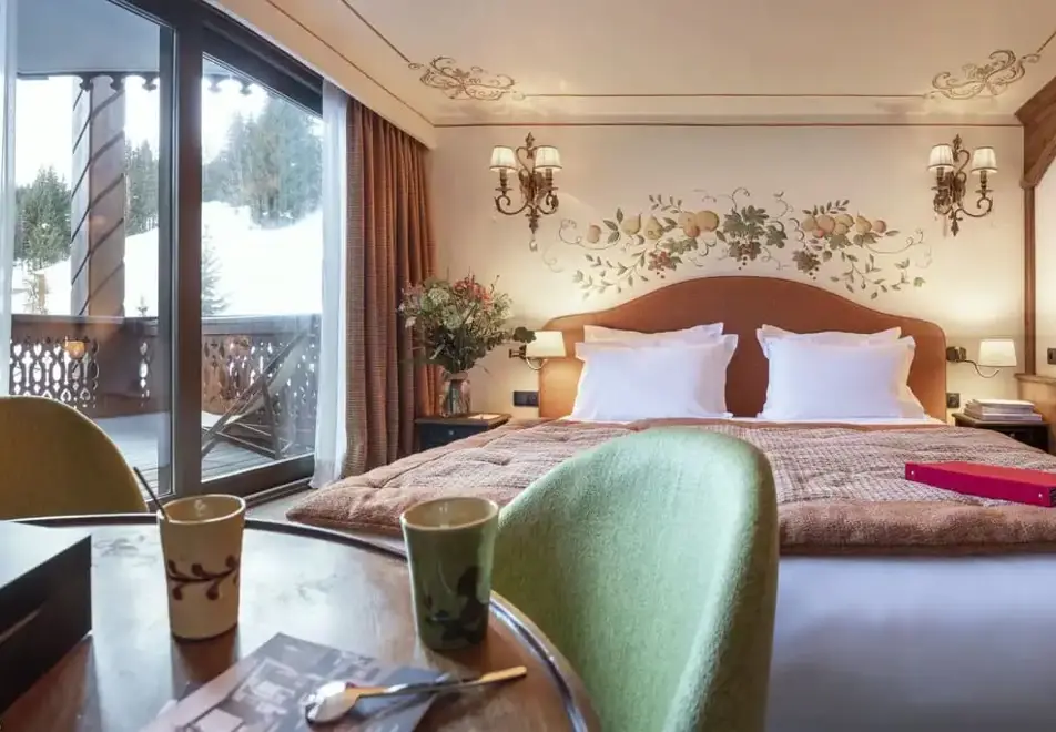 Hotel de la Loze, Courchevel 1850 (hotel) - Typical Small classic room style