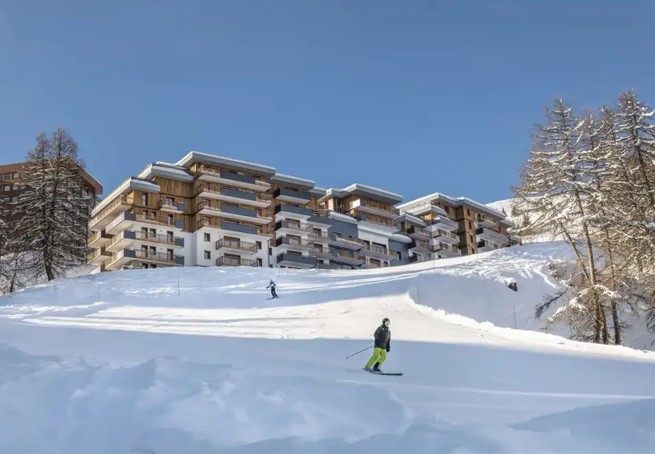 Manaka, Plagne Centre (self catered apartments) - Excellent ski access