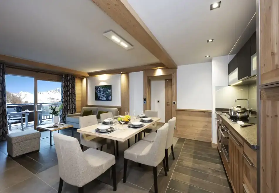 Manaka, Plagne Centre (self catered apartments) - Typical 2 bedroom prestige apartment style