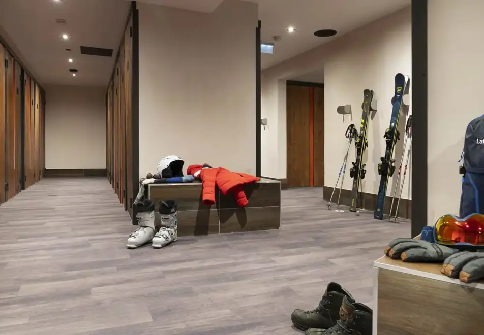 Alhena, Flaine (self catered apartments) - Ski room