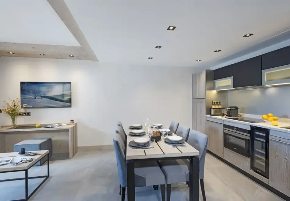 Hameau de l'Ours, Manigod (self catered apartments) - Typical 2 bedroom prestige style