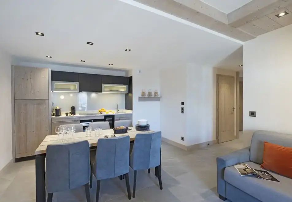 Hameau de l'Ours, Manigod (self catered apartments) - Typical 2 bedroom prestige style