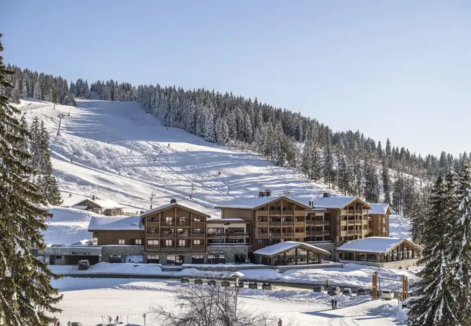 Hameau de l'Ours, Manigod (self catered apartments) - Excellent ski location