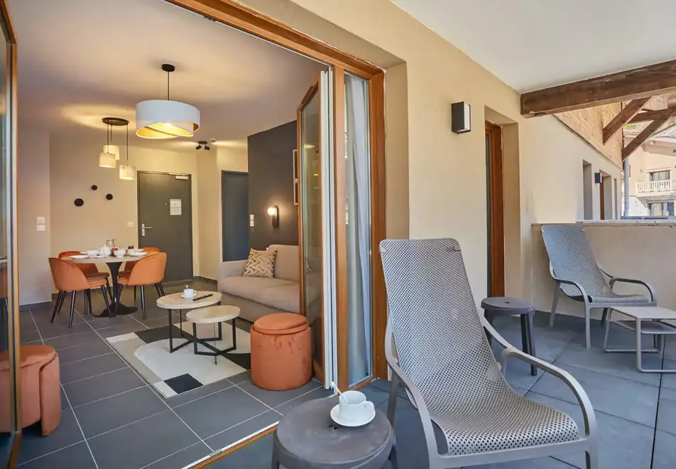 Le Mont d'Auron, Auron (self catered apartments) - Typical 1 bedroom alcove apartment style