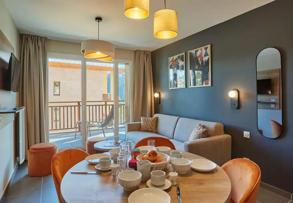 Le Mont d'Auron, Auron (self catered apartments) - Typical 2 bedroom apartment style