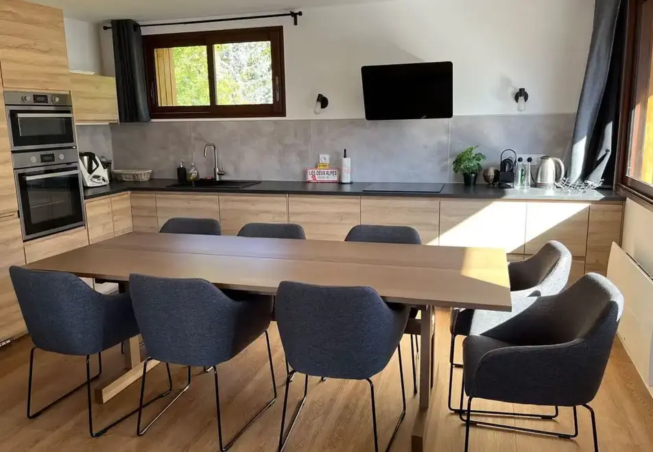 Provencal, Les Deux Alpes (self catered apartments) - Typical apartment style