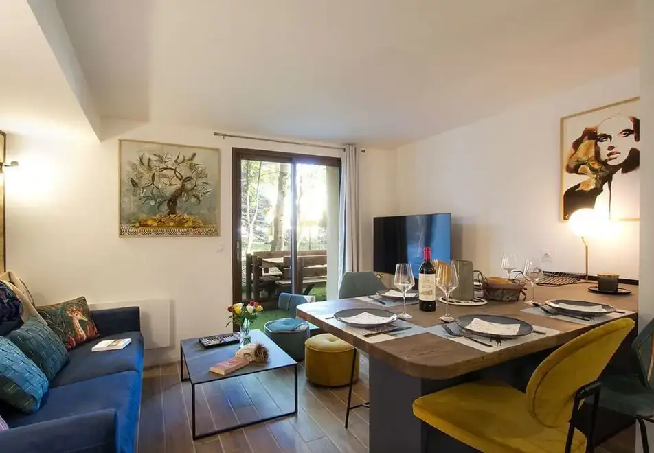 Provencal, Les Deux Alpes (self catered apartments) - Typical apartment style