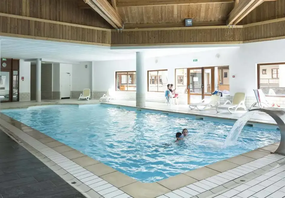 l'Oree des Pistes, St Sorlin d'Arves (self catered apartments) - Indoor pool