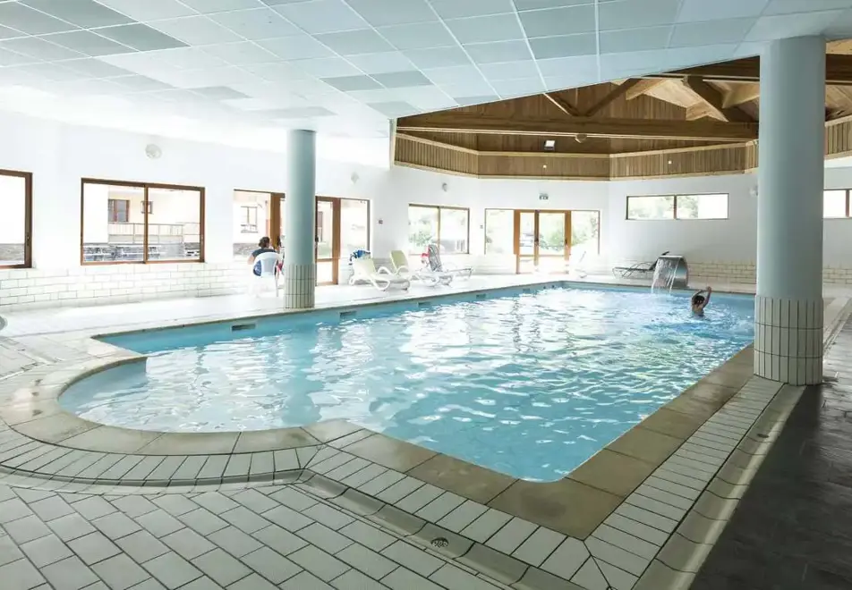 l'Oree des Pistes, St Sorlin d'Arves (self catered apartments) - Indoor pool