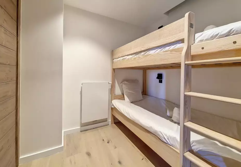 Chalets de Mottaret, Meribel (self catered apartments) - B22